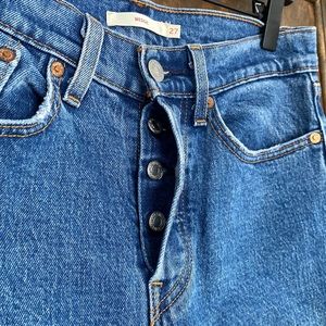 Levi’s wedgie jeans